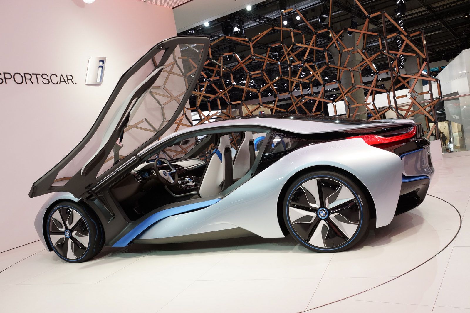 BMW i8
