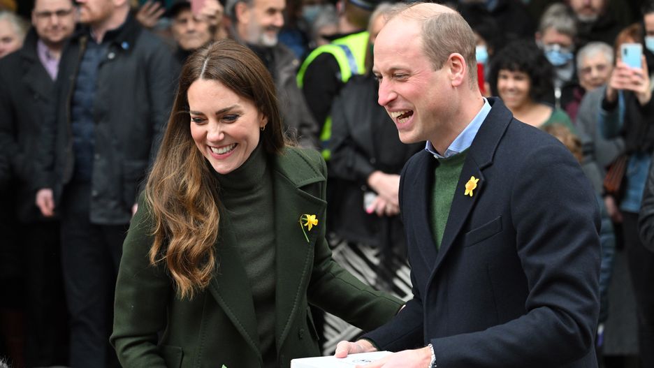 The Duke and Duchess of Cambridge Visit WalesABERGAVENNY, WALES - MARCH 01: Catherine, Duchess of Cambridge and Prince William, Duke of Cambridge visit Abergavenny Market on March 01, 2022 in Abergavenny, Wales. (Photo by Karwai Tang/WireImage)Karwai Tang