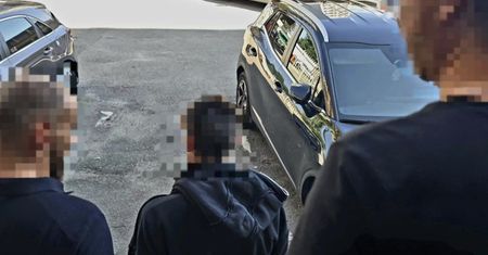 Gang nastolatków w ośrodku wczasowym. Wśród łupów sztabka złota