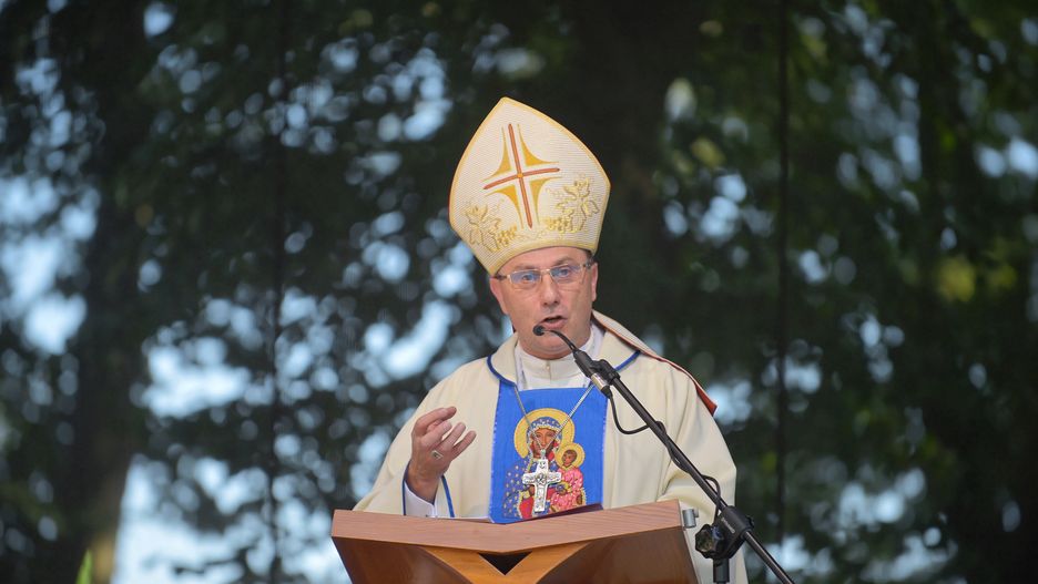 Arcybiskup Wojciech Polak przebywa w izolacji domowej
