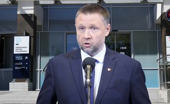"Bulwersująca". Kierwiński jednak odbija piłeczkę ws. afery w szpitalu
