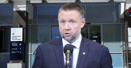 "Bulwersująca". Kierwiński jednak odbija piłeczkę ws. afery w szpitalu