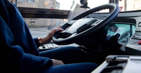 Prowadzi autobus MPK. Przykre, jakie słyszy wyzwiska