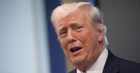Sondaż poparcia dla Trumpa. Najniższy wynik tej kadencji