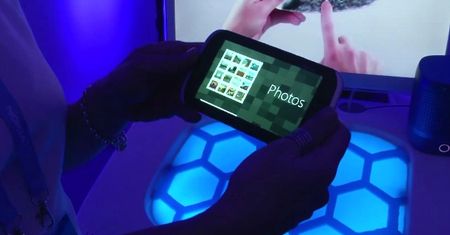 Nokia Kinetic Device, czyli niezwykły prototyp elastycznego telefonu [wideo]