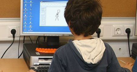 Polska. Internetowe trolle "rajdują" zajęcia. Jedna z nauczycielek nie wytrzymała
