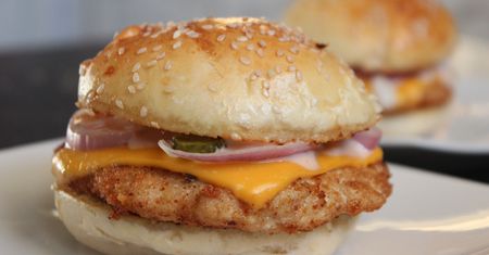 McDonald's ma powód do zmartwień. Gigant z USA wchodzi do Polski