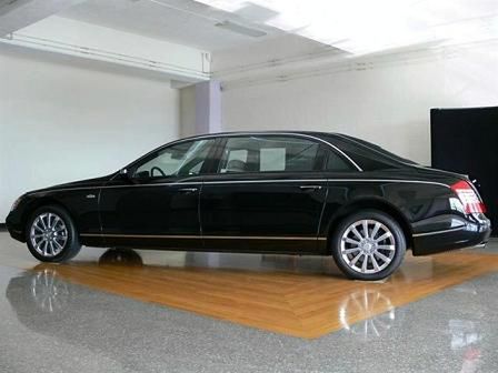 Znalezione na eBayu: Maybach 62S Landaulet