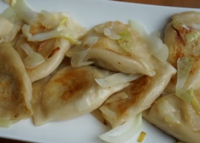 Jak odchudzić świąteczne pierogi? Dietetyk doradza (WIDEO)
