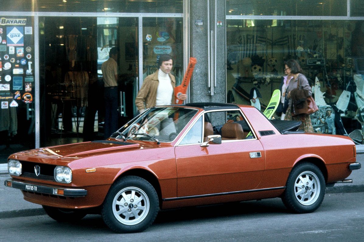 Lancia Beta Spider(fot. autophotosite.com)