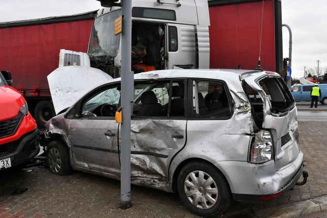 Łódzkie. Karambol na dk 91. Nie żyje jedna osoba