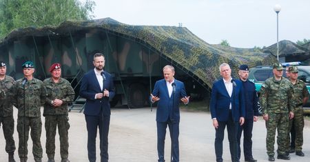 "Poradnik bezpieczeństwa" trafi do każdego domu. Znamy szczegóły akcji