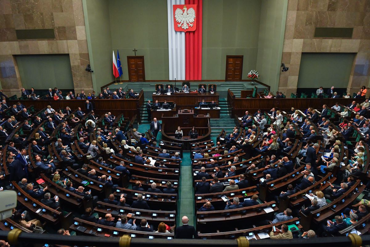 Сейм Польщі ухвалив резолюцію щодо Волинської трагедії.