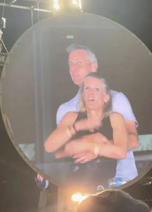 Andy Byron z kochanką na koncercie 
