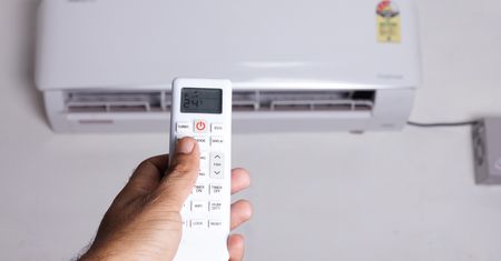 Kary za samodzielny montaż klimatyzacji w domu. Można słono zapłacić