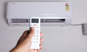 Kary za samodzielny montaż klimatyzacji w domu. Można słono zapłacić