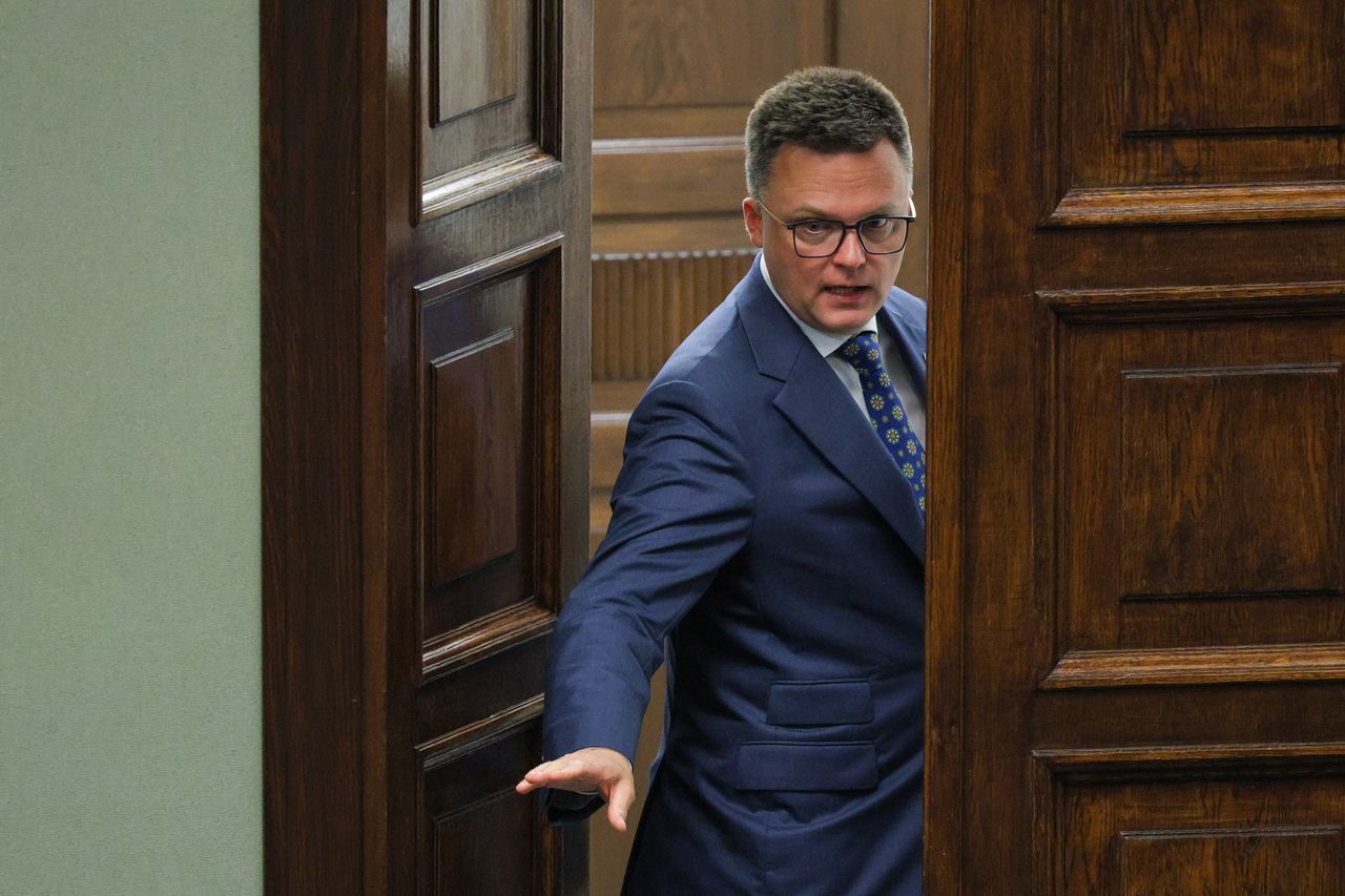 Hołownia jednak na czele partii? "30 proc. szans"
