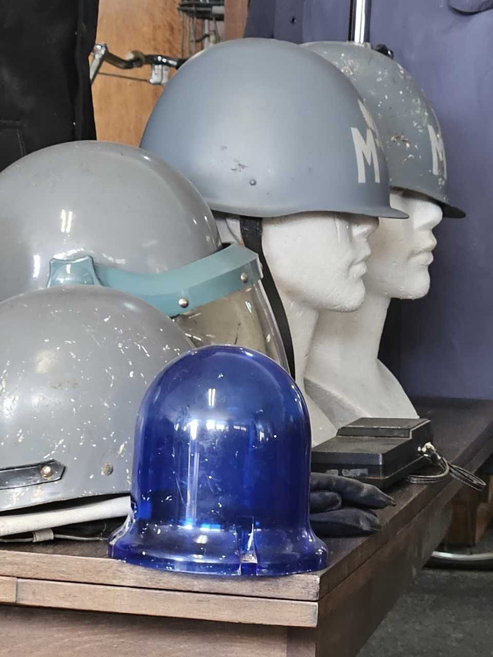 Osoby, które pamiętają czasy PRL-u, zwiedzając wystawy będą miały na pewno mieszane uczucia