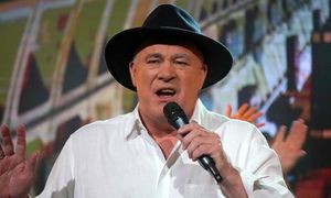 Ryszard Rynkowski z trudem poruszał się po scenie. Koncert został PRZERWANY. "Jest mi CIĘŻKO"