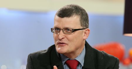 Spór ekspertów w sieci. Dr Fiałek przeprasza dr Grzesiowskiego