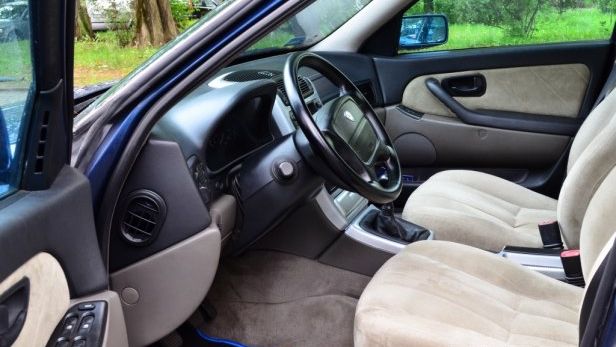 Alcantara wygląda bardzo efektownie, ale wymaga też pielęgnacji