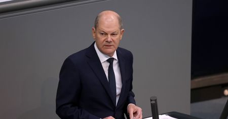 "Nowa era" w Niemczech. Decyzja Scholza podzieliła kraj