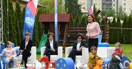 Polski Ład. Witek, Maląg i Rafalska na debacie "Rodzina i dom w centrum życia"