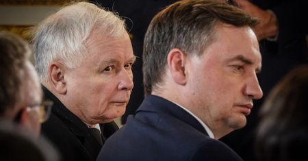 Wszystkie straszaki prezesa. Jarosław Kaczyński wraca z urlopu i bierze się za porządki w obozie władzy