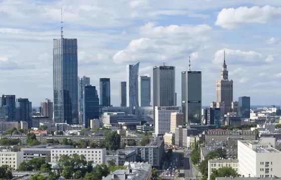 10 groszy za realizację kampanii w przetargu władz Warszawy