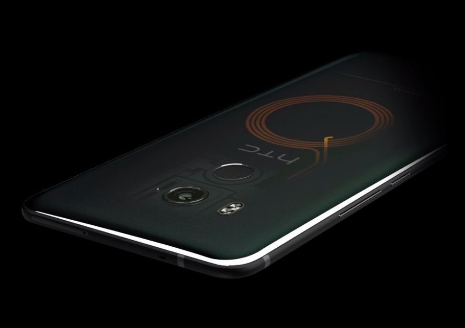 HTC U11+ na zdjęciach. Wersja z półprzezroczystą obudową wygląda genialnie! 5