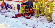 Ludwików: Wypadek karetki pogotowia. Na miejscu LPR i służby ratunkowe
