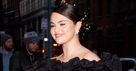 Selena Gomez ZACHWYCA w eleganckiej sukni na premierze filmowej. W końcu trafiona stylizacja? (ZDJĘCIA)