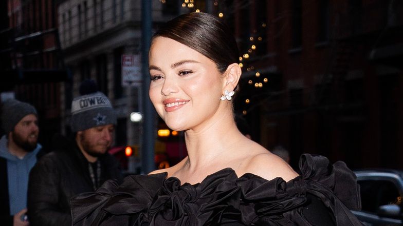 Selena Gomez ZACHWYCA w eleganckiej sukni na premierze filmowej. W końcu trafiona stylizacja? (ZDJĘCIA)