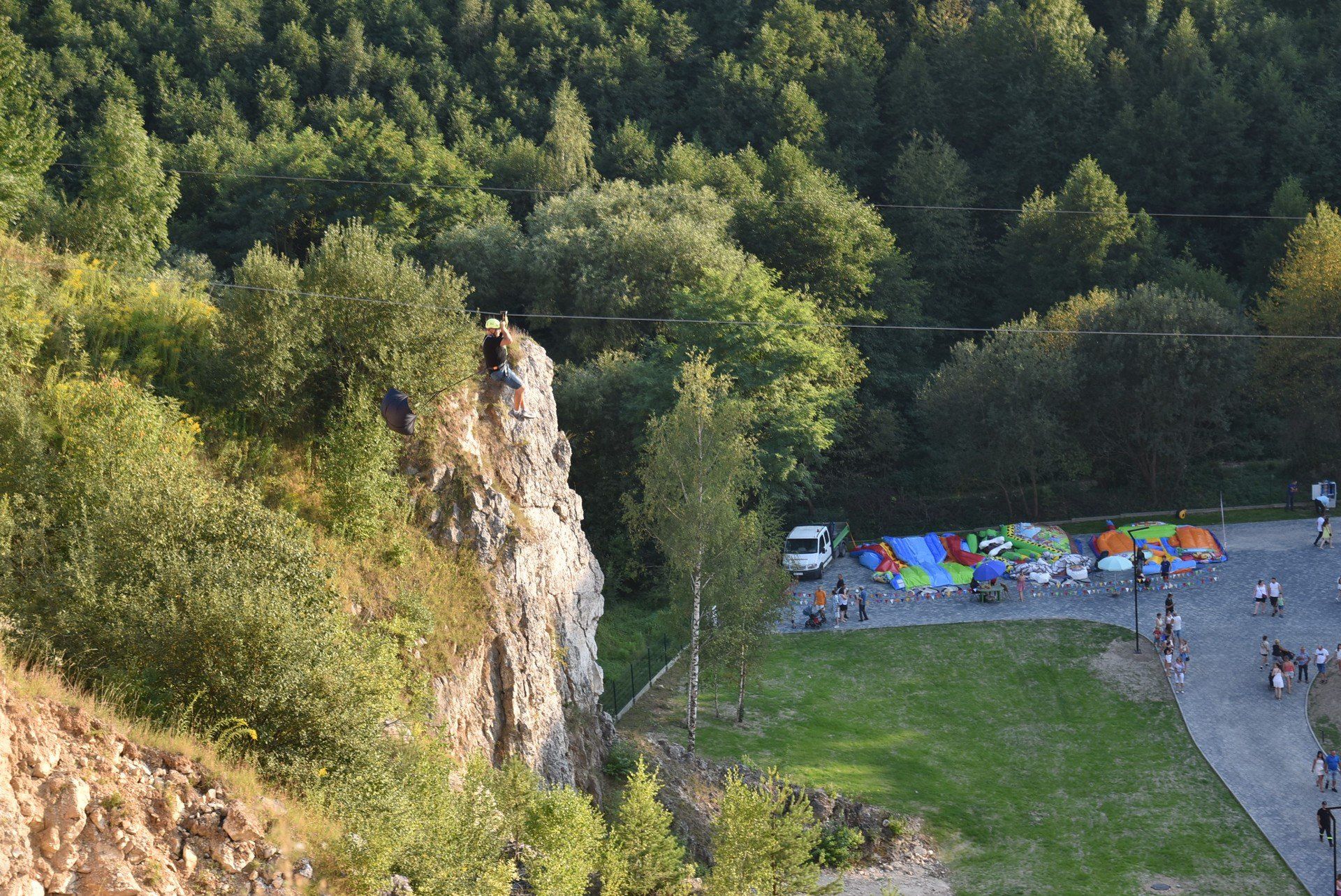 Ulina Park to atrakcja, która mieści się na terenie dawnego kamieniołomu.