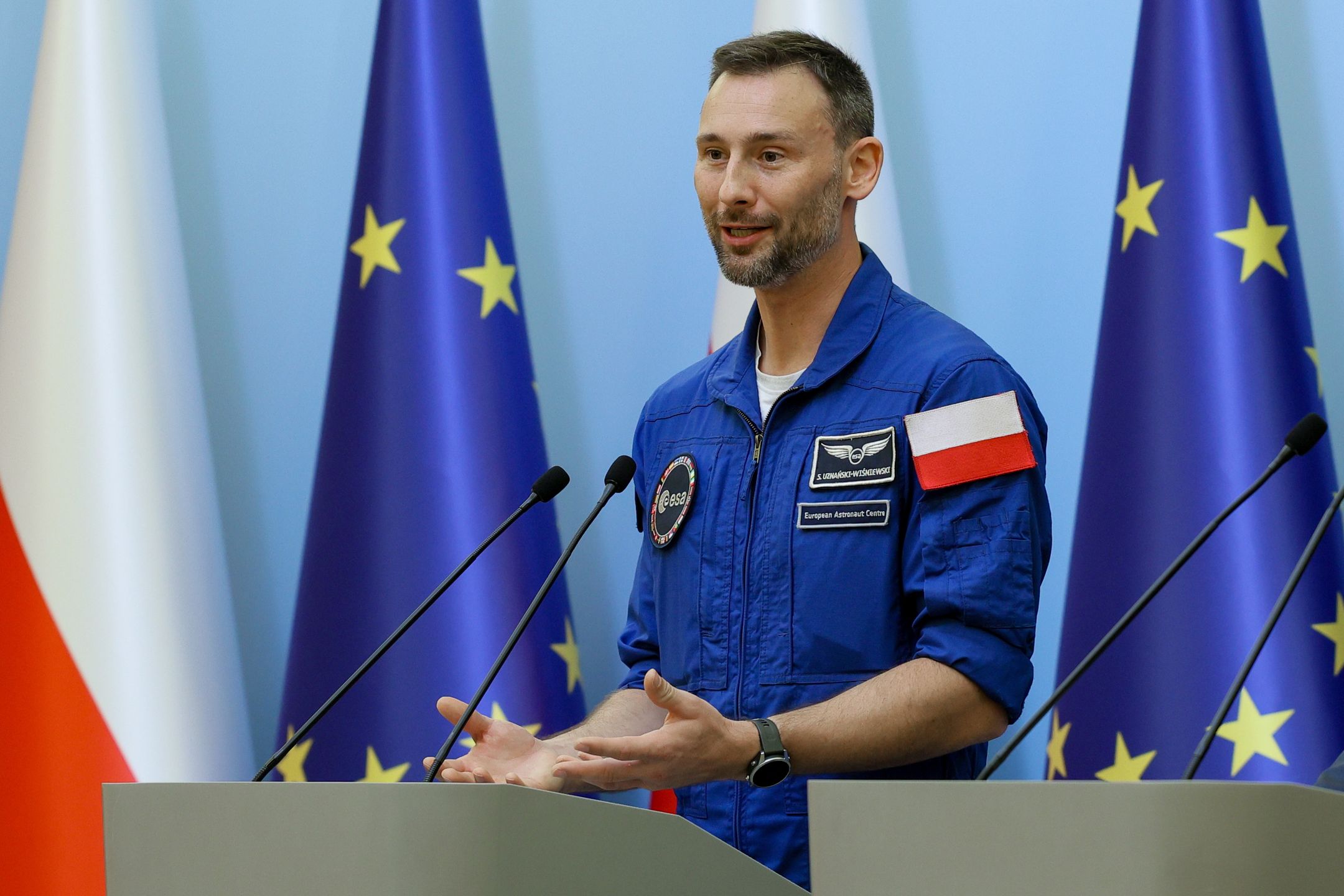  Członek załogi Axiom-4 dr Sławosz Uznański-Wiśniewski na wspóln