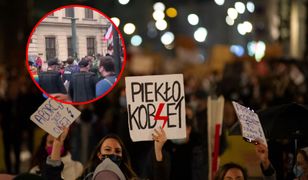 Krakowska policja dołączyła się do strajku kobiet. Świadkowie byli wzruszeni