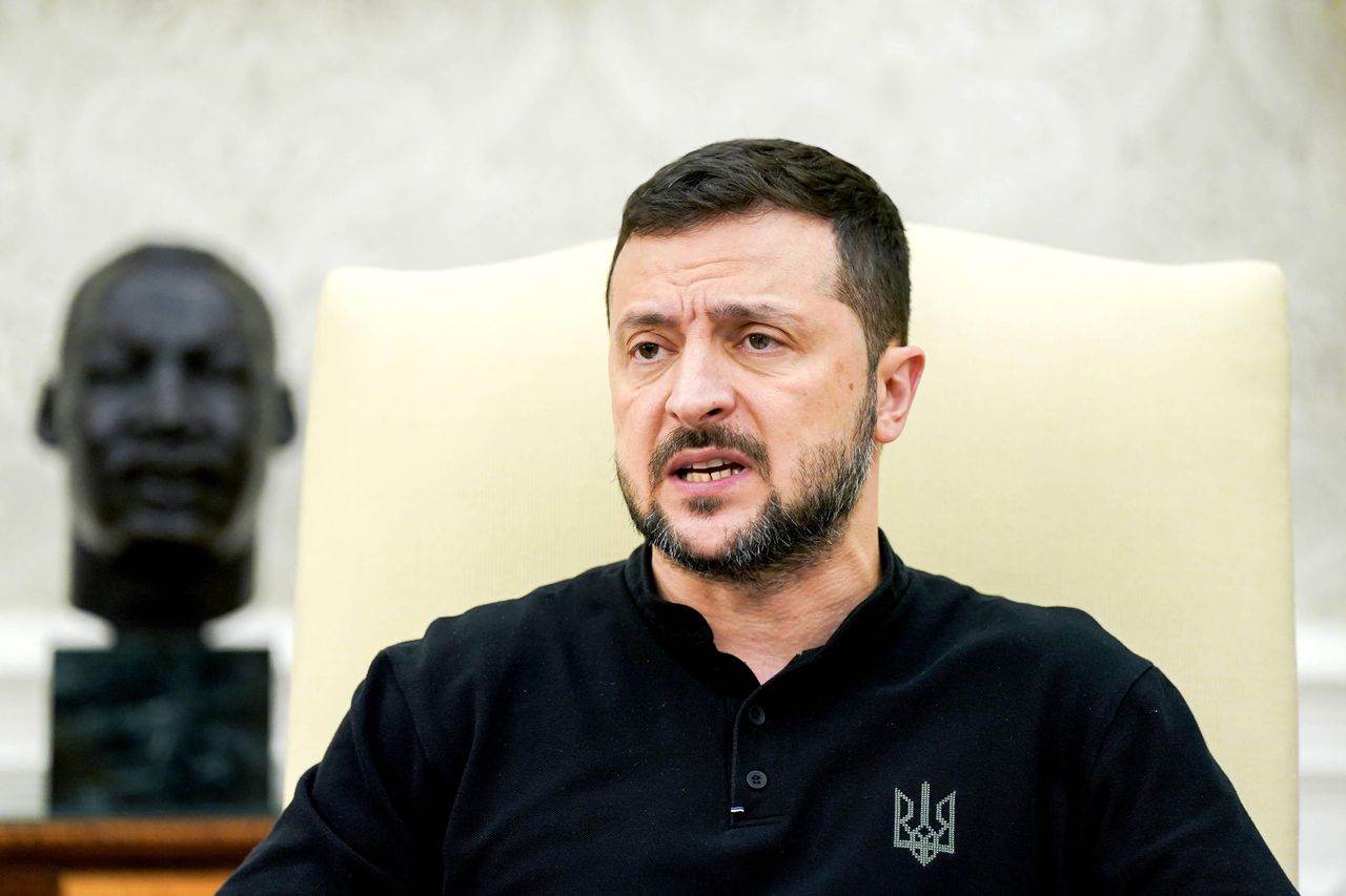 Zelensky's star is fading? "A much more modest visit"