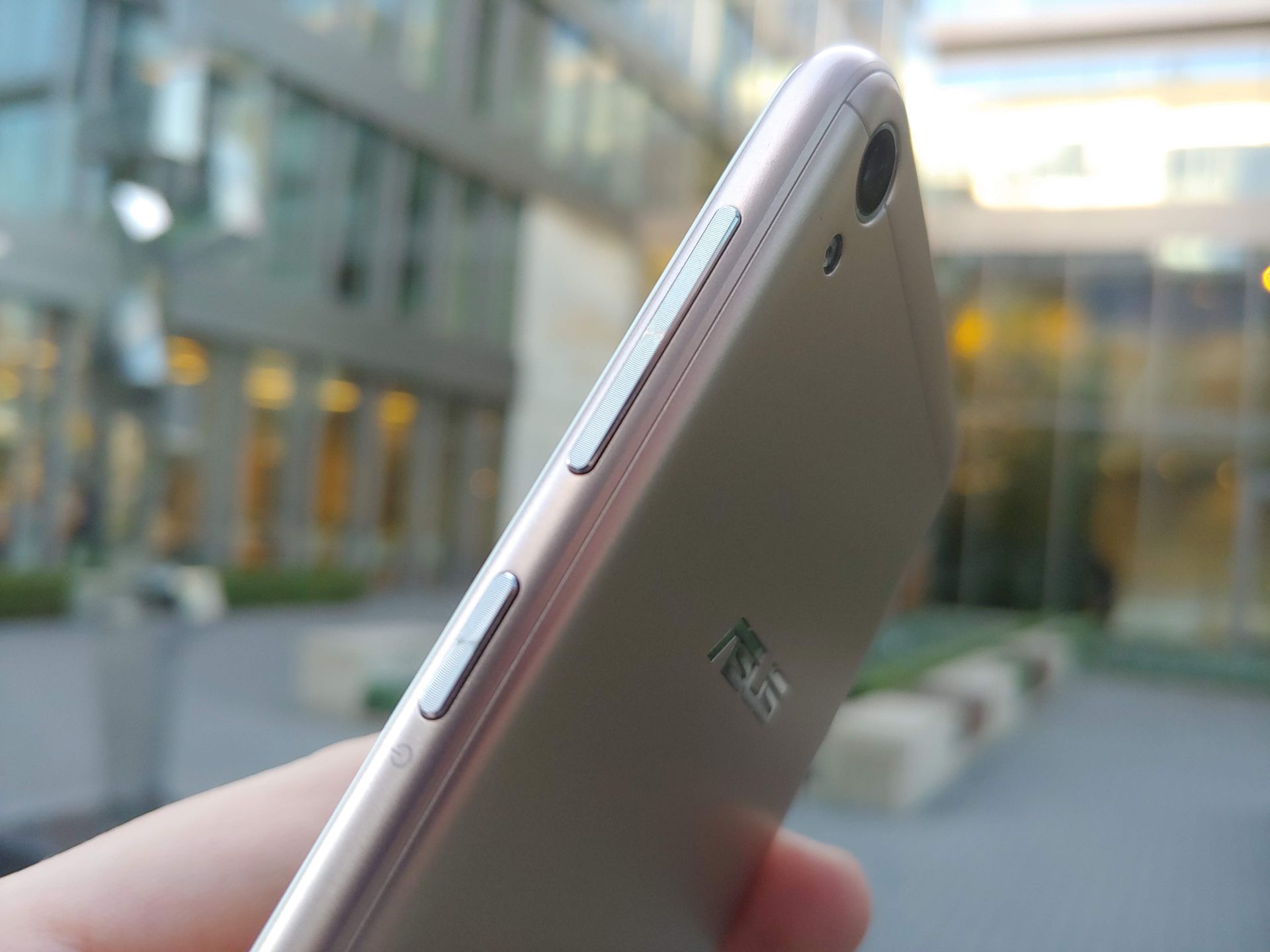 Wielki Test Smartfonów za 500 zł. Sprawdzamy Asus Zenfone Live 4