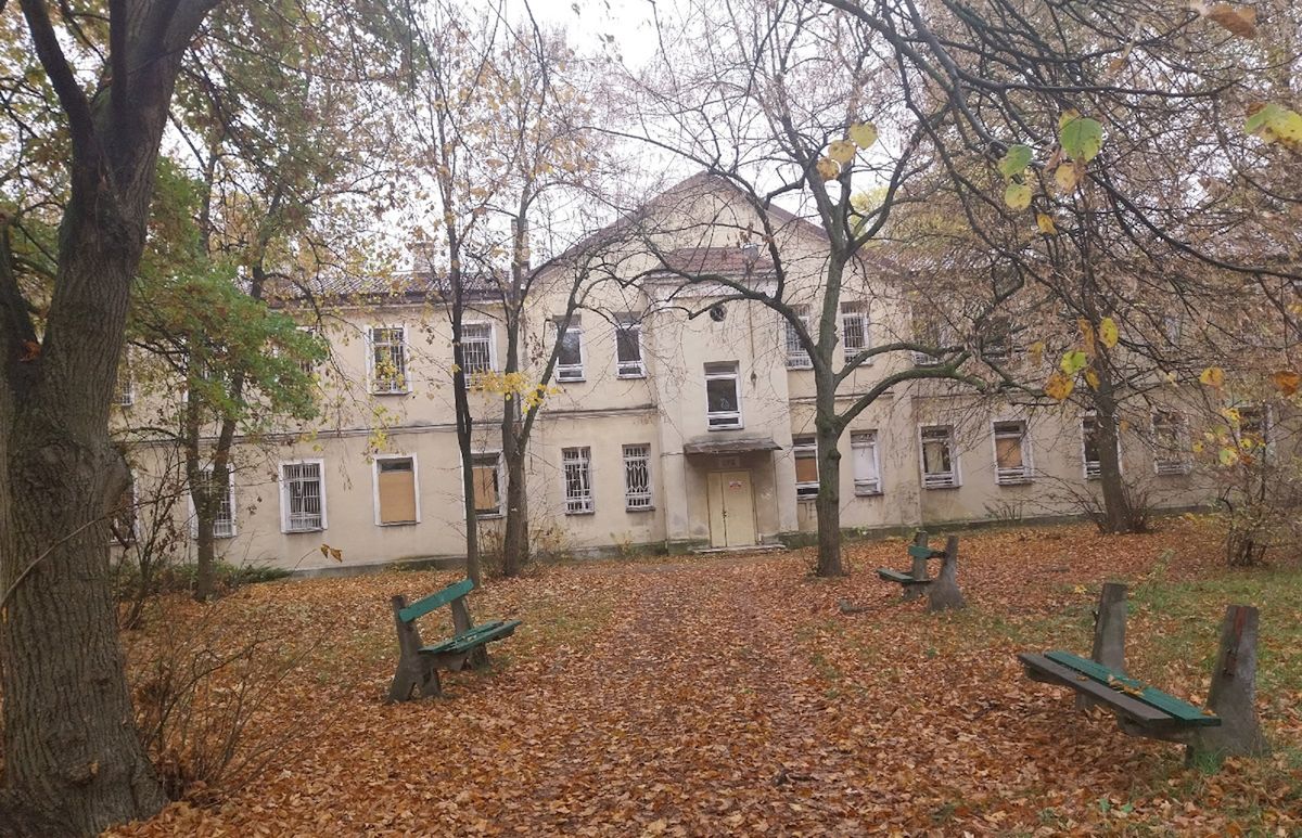 Stary budynek szpitala psychiatrycznego Drewnica