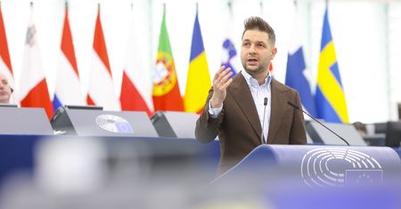 Patryk Jaki atakuje Unię Europejską. "Chińczycy pękają ze śmiechu"