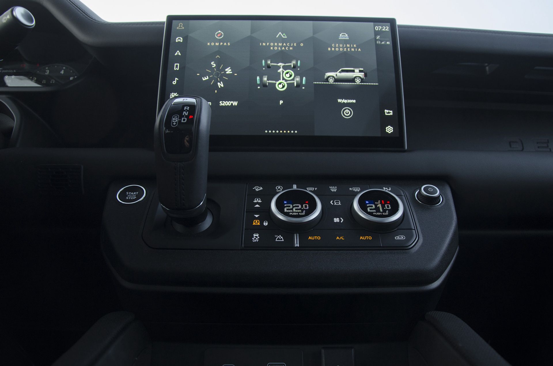 Land Rover Defender V8