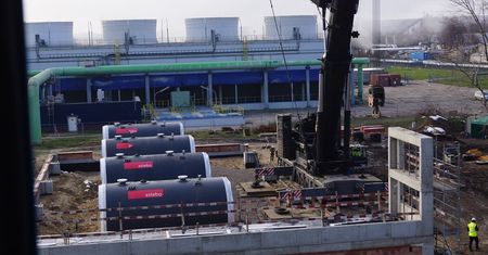 Pierwsze kotły już na miejscu. Każdy ma moc 33 MW i waży 70 ton