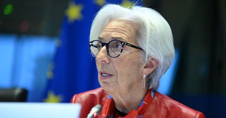 Europejski Bank Centralny uratuje szefa NBP od Trybunału? Jest odpowiedź