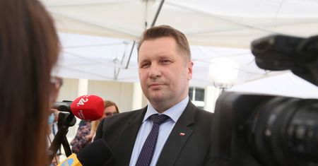 "Naczelny seksuolog kraju". Wrzenie po słowach ministra Czarnka