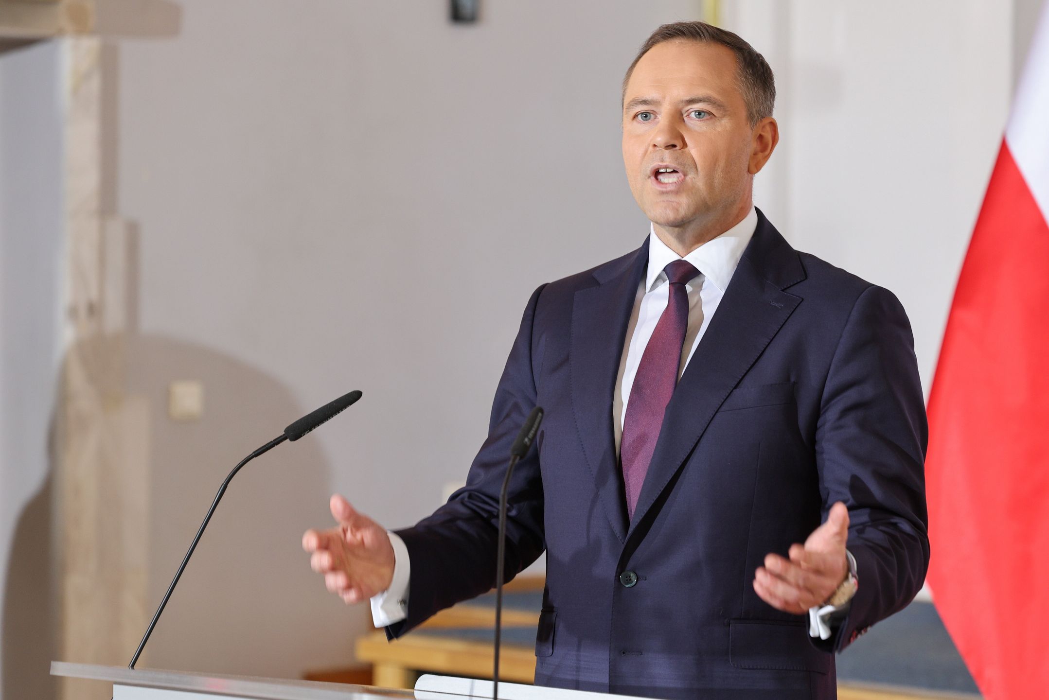 Afera z mieszkaniem Nawrockiego. Co sądzą o niej Polacy? Jest sondaż