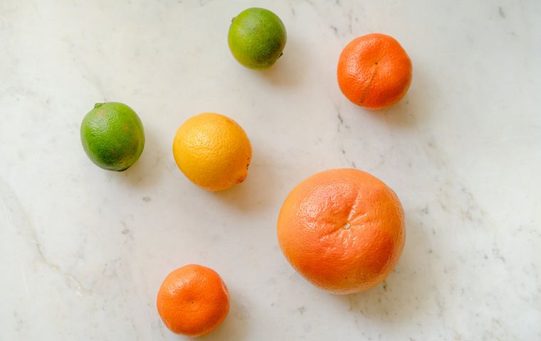 Cykata to skórki owoców: pomarańczy, cytryn, melona, arbuza, ale również liście tataraku smażone w cukrze. Używa się ich do przygotowywania oraz dekorowania wyrobów cukierniczych. 