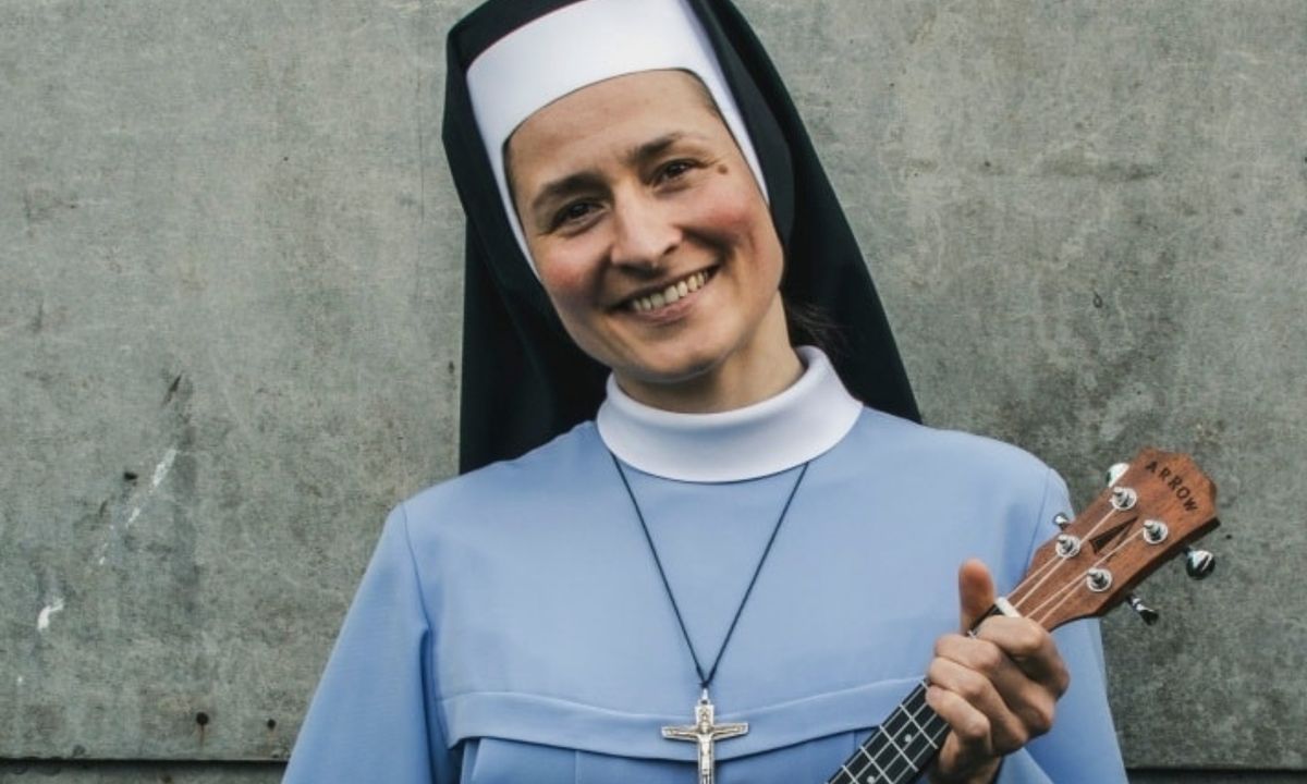 Śpiewająca siostra zakonna Janina - kariera