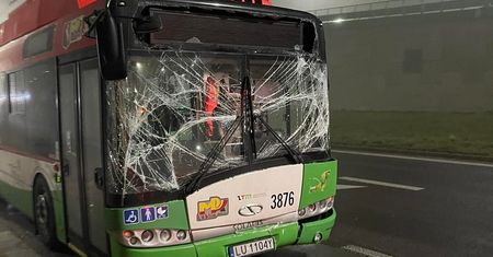 Koszmar na ulicach Lublina. Jest bardzo ślisko, dochodzi do wielu kolizji i niebezpiecznych sytuacji