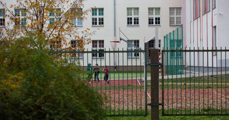 Zasiłek opiekuńczy do 11 kwietnia. Jak go uzyskać?