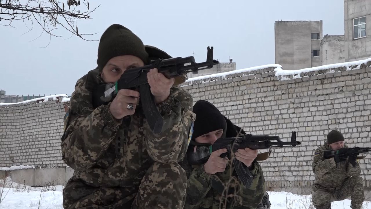 "Putin otoczył nas ze wszystkich stron". Ukraina mobilizuje ochotników